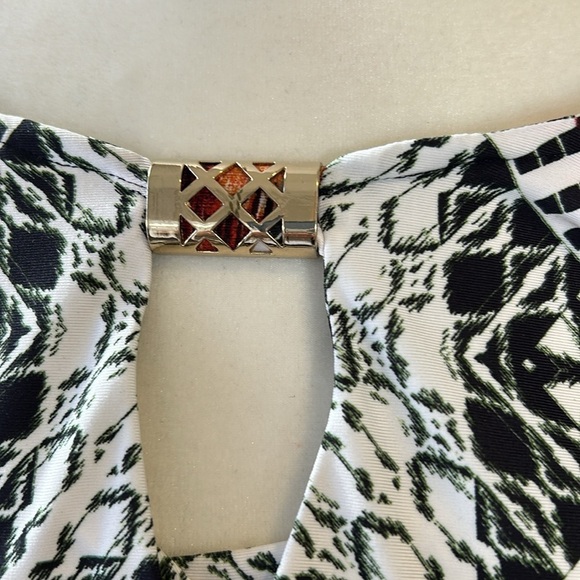 Melissa Paige NWT Black/Orange Long Blouse with front key hole Size 1x - Picture 2 of 11